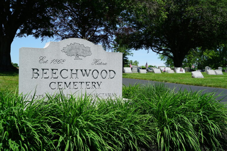 beechwood-cemetery-entrance-02